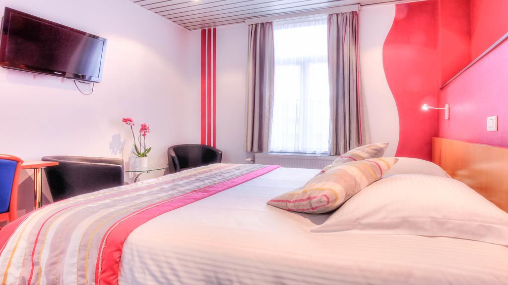 Hotel Le Terminus Mons Ruang foto